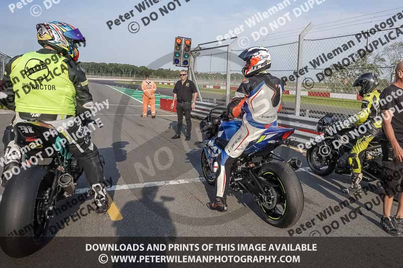 donington no limits trackday;donington park photographs;donington trackday photographs;no limits trackdays;peter wileman photography;trackday digital images;trackday photos